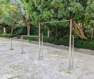 武岡ピュア公園の高鉄棒 (写真は問い合わせフォームでいただいたもの。2026.10.12)